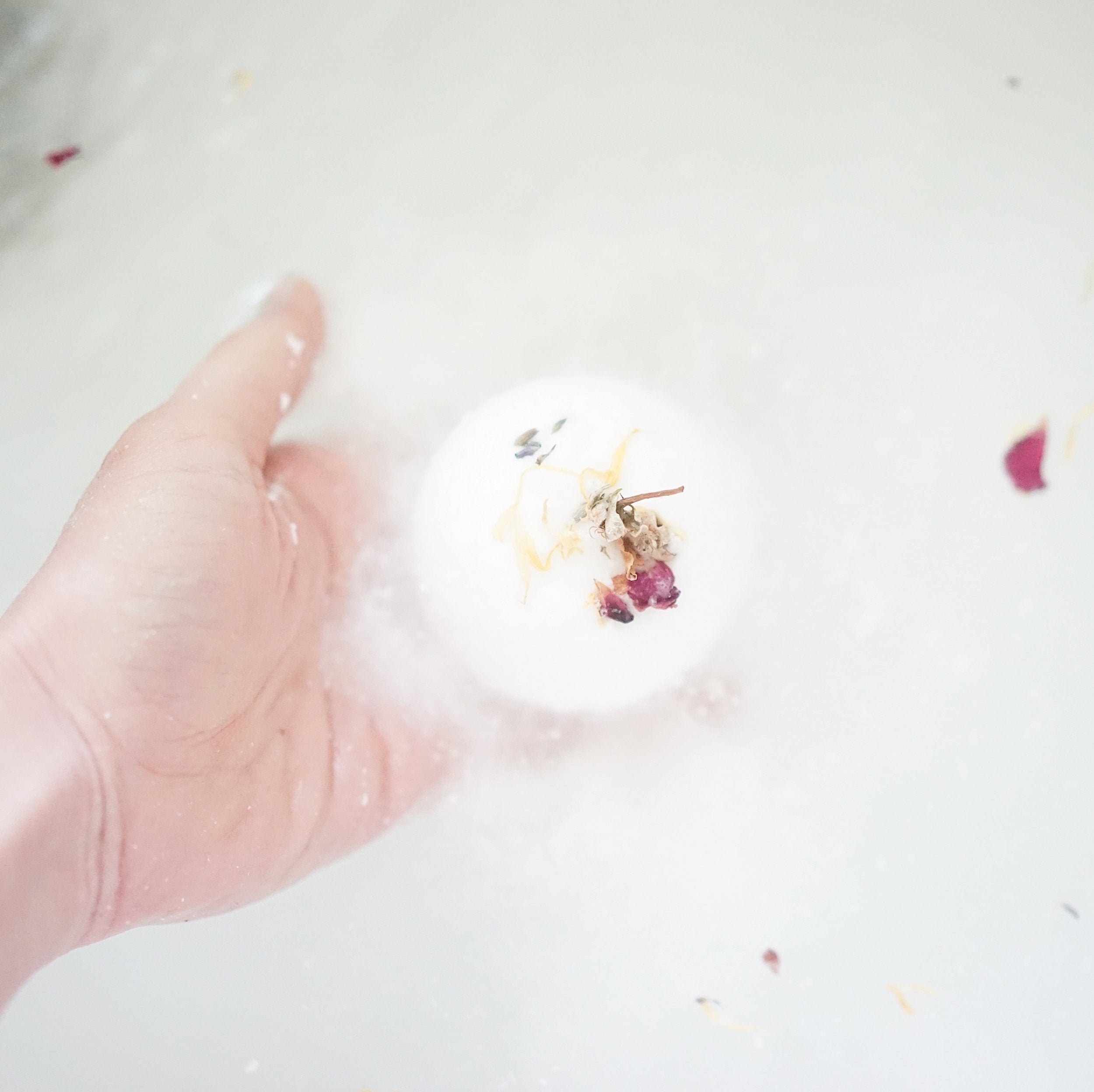 BATH BOMB